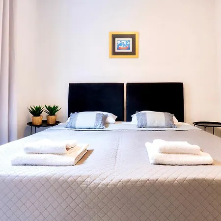 Apartment Boutique Cycladic - Elegant & Private Near Of The